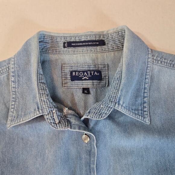 Regatta Women's Short Sleeve Full Button Front Light Blue Washed Denim Shirt - Picture 4 of 11
